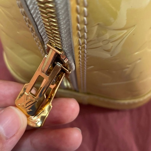 Louis Vuitton Vernis Alma - Picture 6 of 9